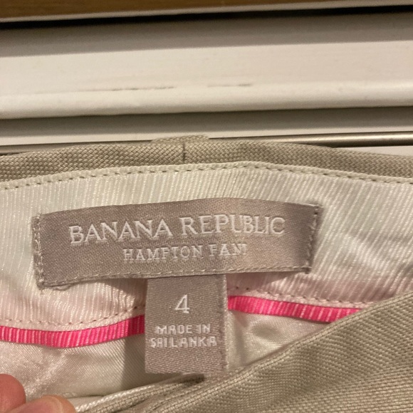 SOLD Banana Republic Hampton Pant in Tan Size 4 - Picture 3 of 5